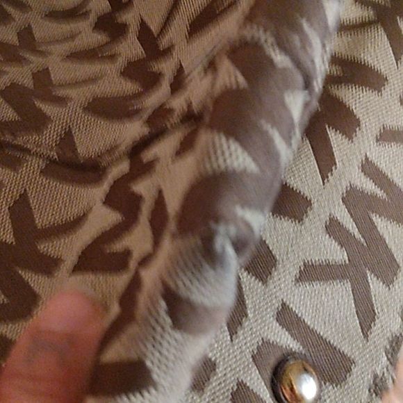 (1473) MICHAELΒ KORS LARGE BROWN MONOGRAM CANVAS TOTE π₯ - Picture 10 of 16